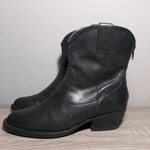 Born Wynd Boots - Black Leather 9 size